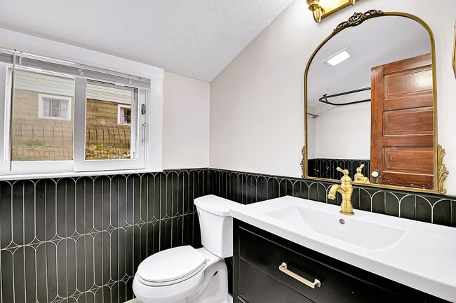 Building Photo - 16 Colorado Blvd