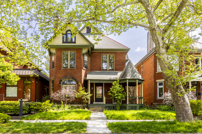 Primary Photo - 746 Neil Ave