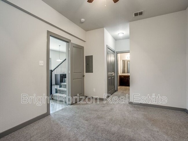 Building Photo - 10684 Tube Dr