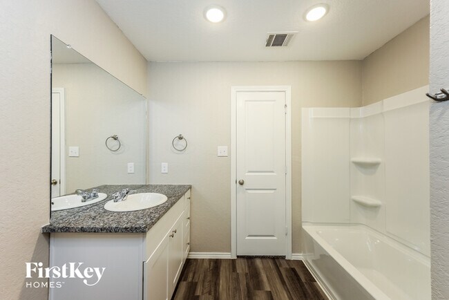 Building Photo - 13707 Locklear Way