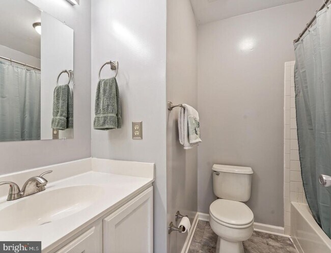 Building Photo - 2 W Kyla Marie Dr