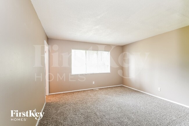 Building Photo - 2030 E Humes Ln