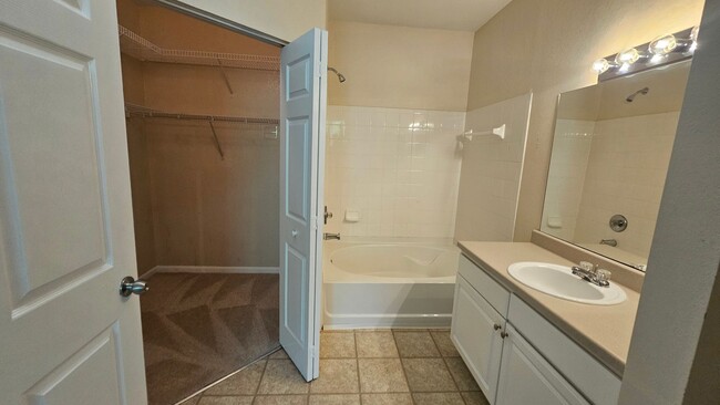 Building Photo - Spacious Two Bedroom Johns Island Condo Ri...
