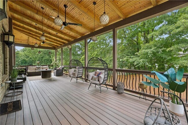 Building Photo - 2660 Springbluff Ct NE