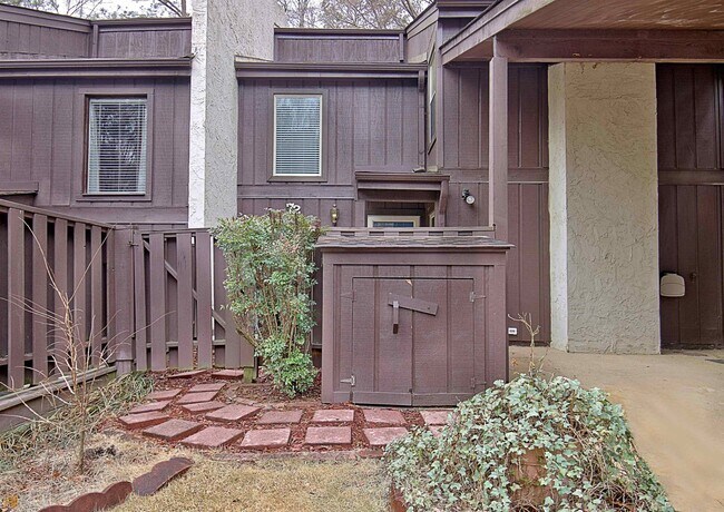 Building Photo - 72 Cobblestone Creek