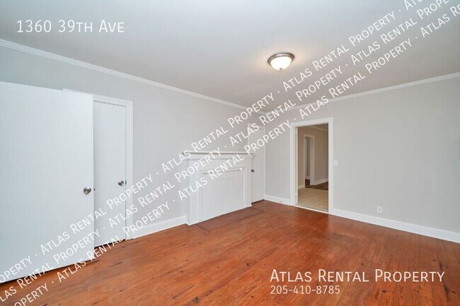Building Photo - 1360 39th Ave E