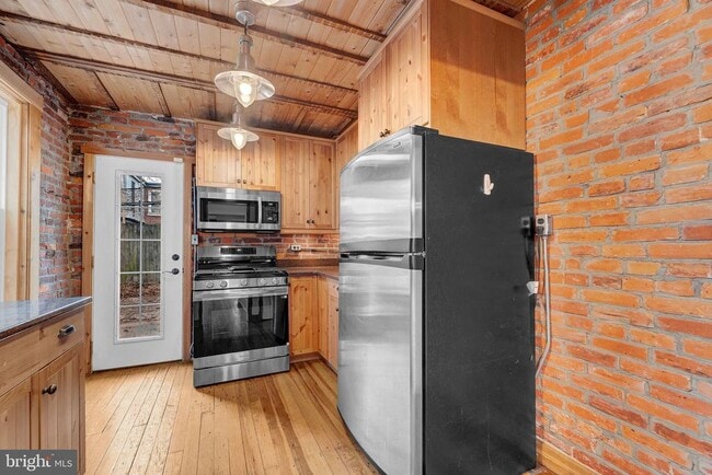 Building Photo - 1613 Laurel St