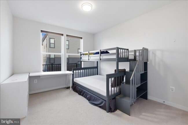 Building Photo - 13538 Sayward Blvd