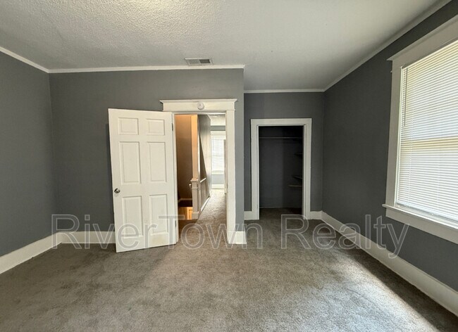 Building Photo - 1027 Stonewall St