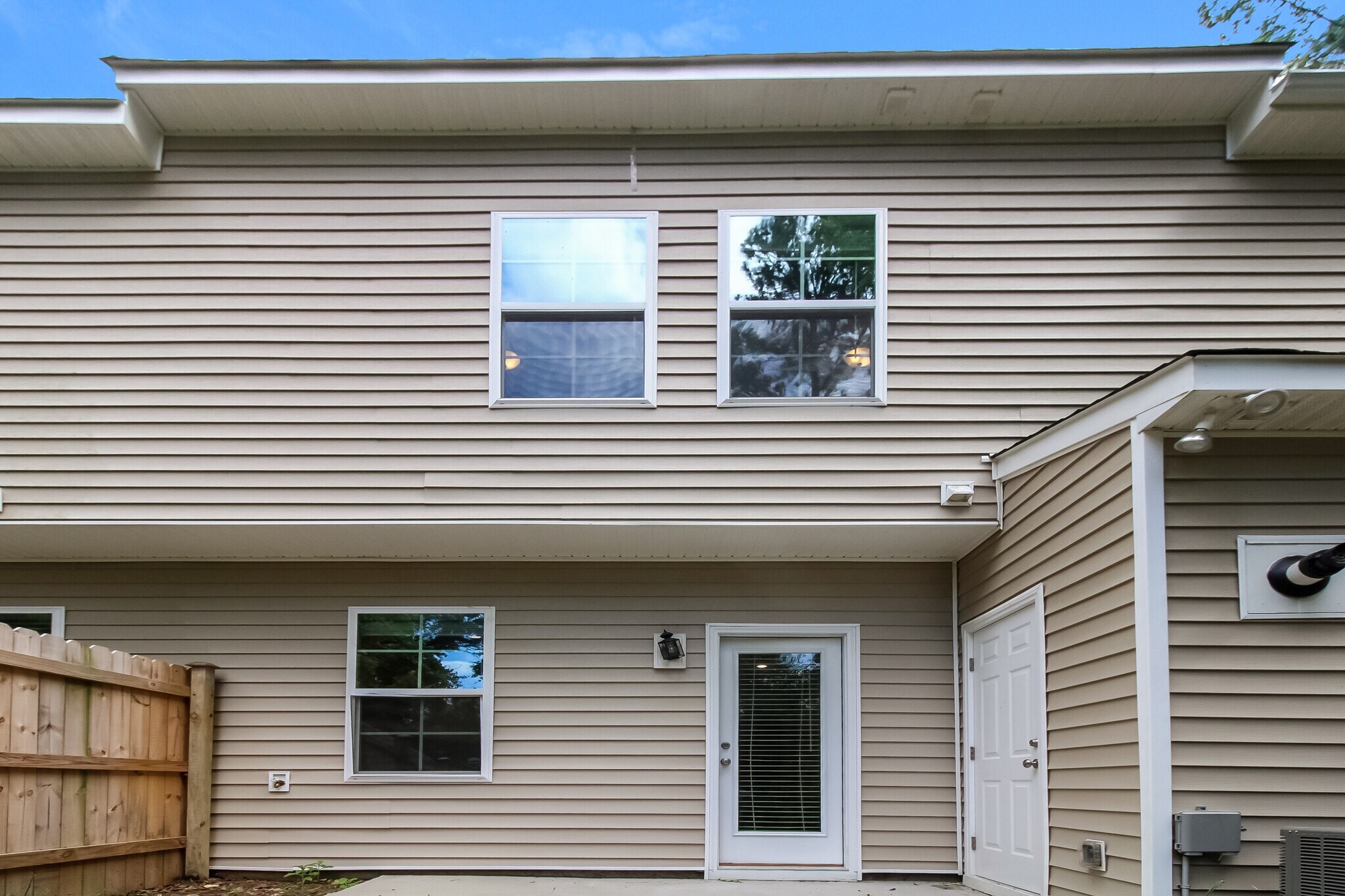 Building Photo - 287 Northwood St
