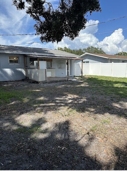 Building Photo - 2826 Green Acres Ave