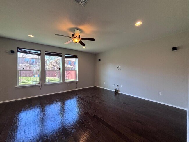 Building Photo - 1405 Berlin Ln