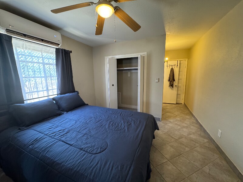 Building Photo - 608 Alicia Dr
