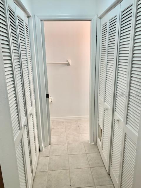 Building Photo - 37 Village Dr