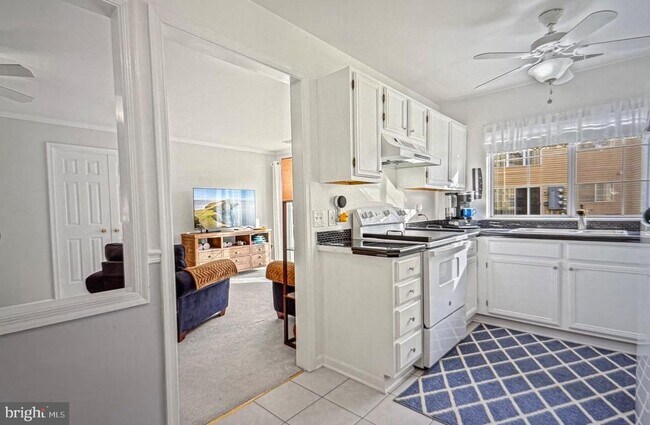 Building Photo - 1130 Huntmaster Terrace NE