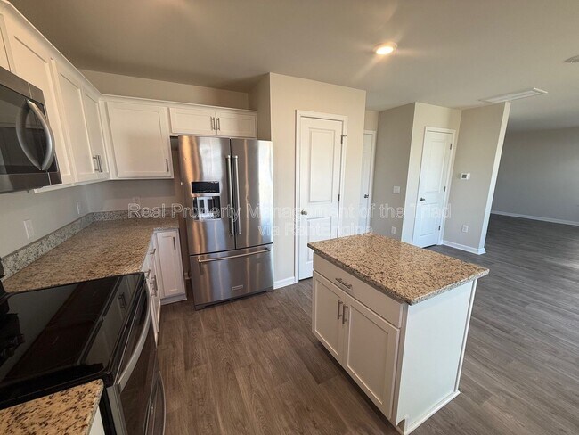 Building Photo - 5277 Ironwood Dr