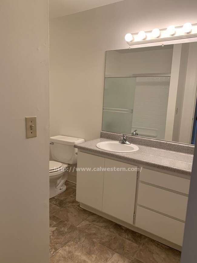Building Photo - Large one bedroom apartments available now