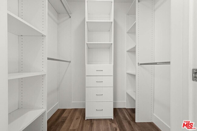 Building Photo - 1215 S Bedford St