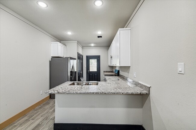 Building Photo - 7918 Bowen St