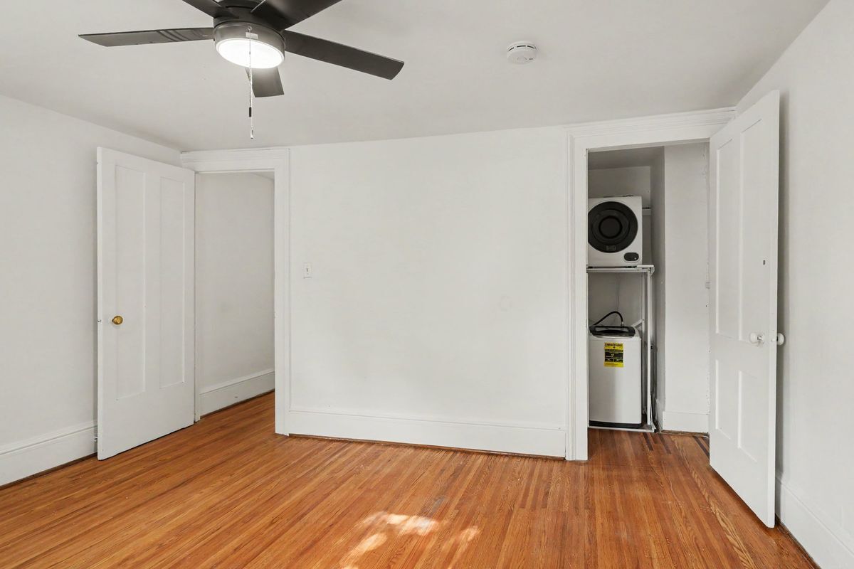 Building Photo - 54 Sanford St