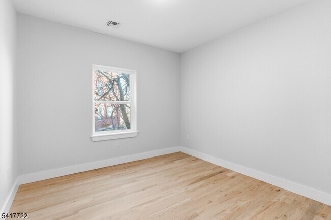 Building Photo - 34 Elizabeth Ave