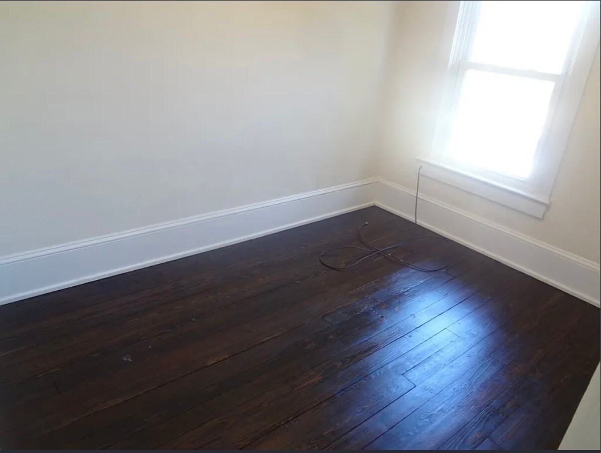 Building Photo - 328 Clayton Ave