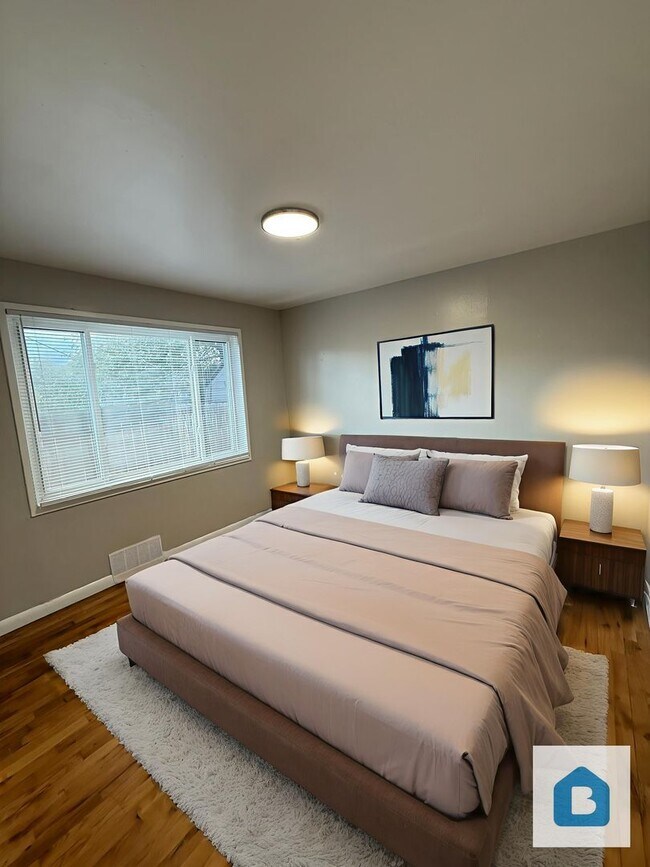 Building Photo - 433 Glen View Ct