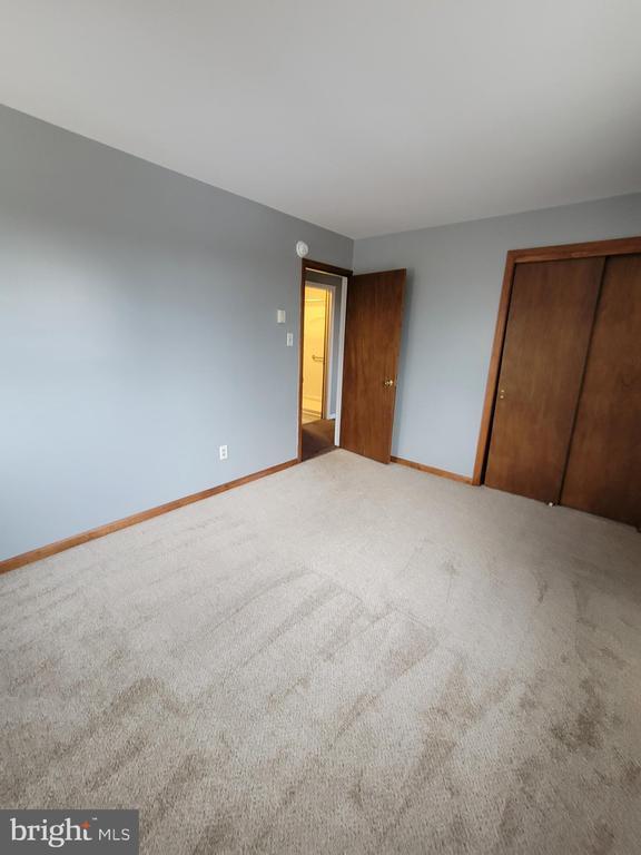 Building Photo - 320 Troutman Rd