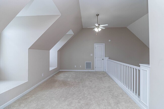 Building Photo - 109 Willow Pond Dr