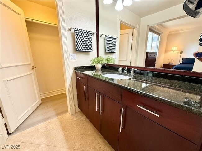 Building Photo - 270 E Flamingo Rd