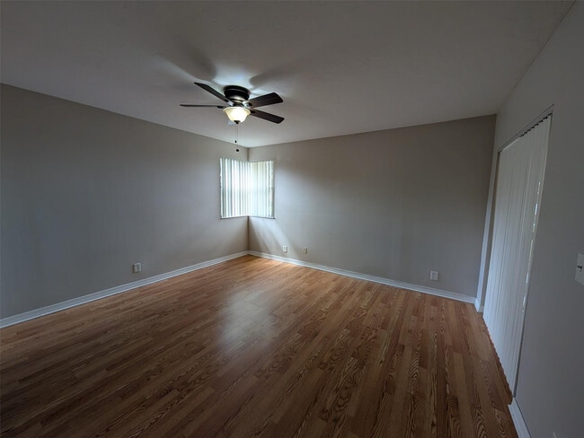 Building Photo - 5741 Riverside Dr