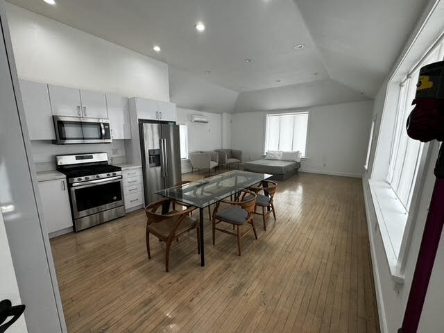 Building Photo - 741 S Alvarado St