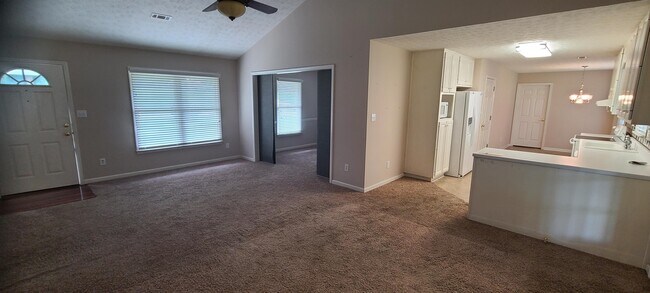 Building Photo - 106 Overlook Dr