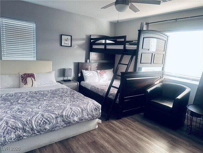 Building Photo - 8061 Palace Monaco Ave