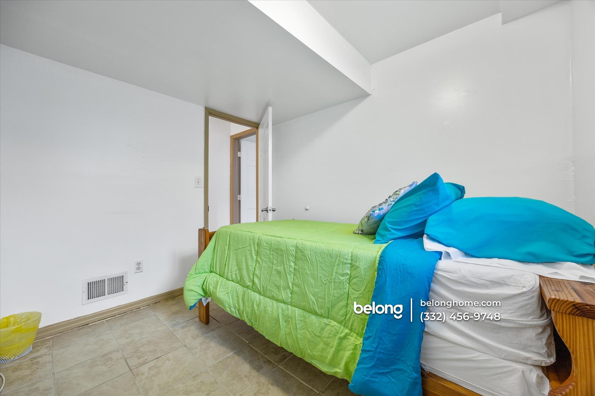 Building Photo - 18 Wayne St