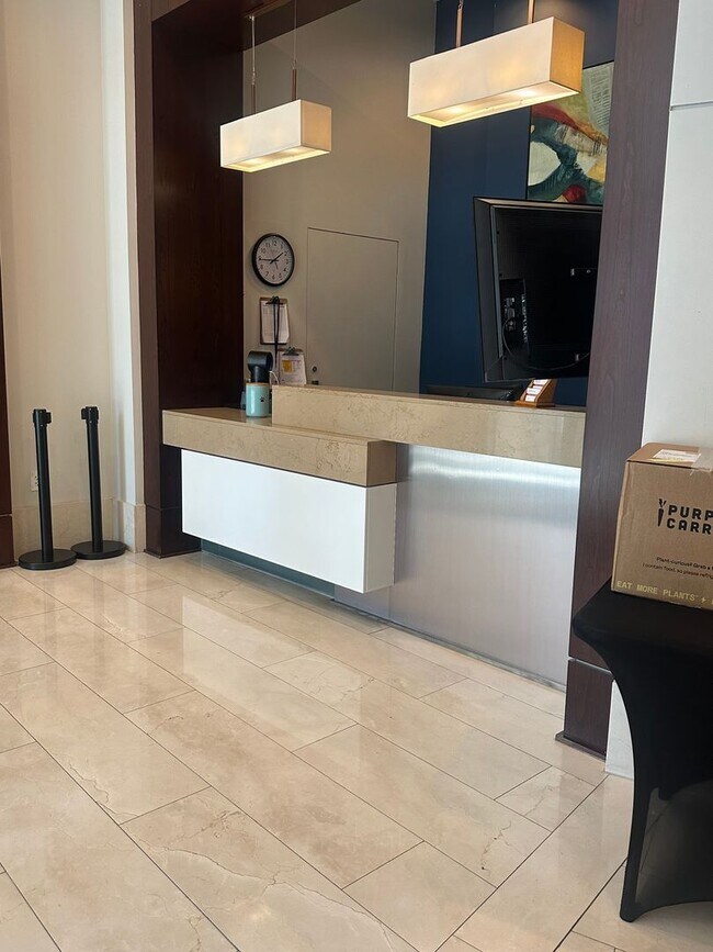 Building Photo - 1 Bedroom 1 Bath Condo Near Capitol Hill