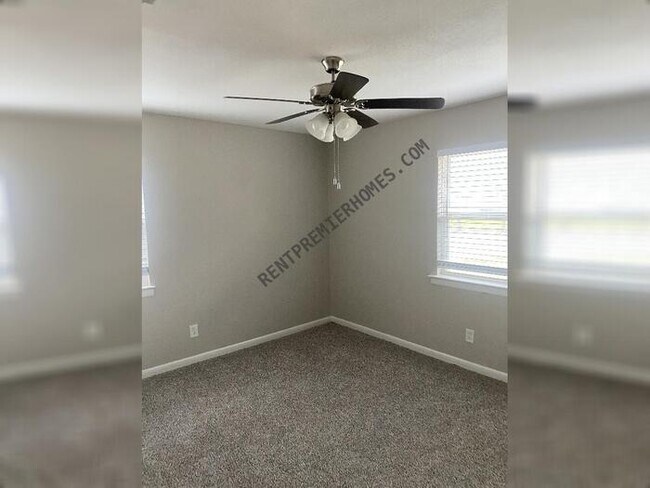 Building Photo - 1018 Harris Dr