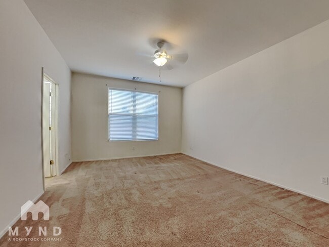 Building Photo - 2204 W San Tan Hills Dr