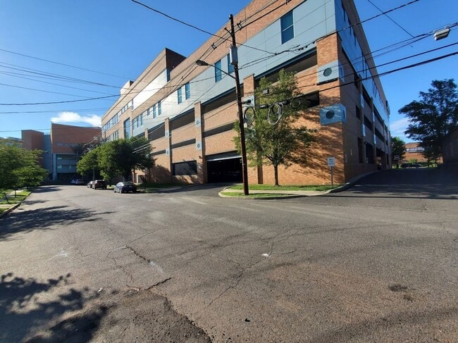 Building Photo - 116Guilden