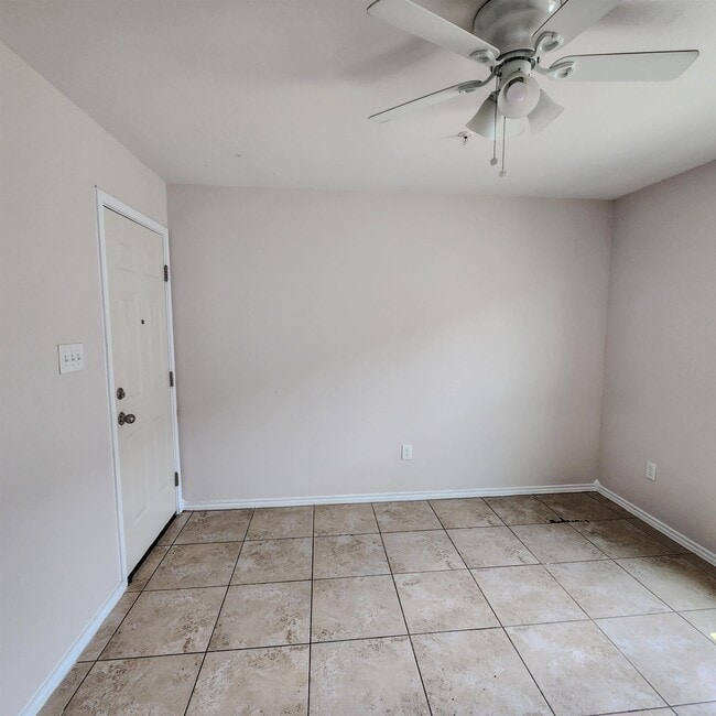 Building Photo - 2601 Lomas Del Sur Boulevard