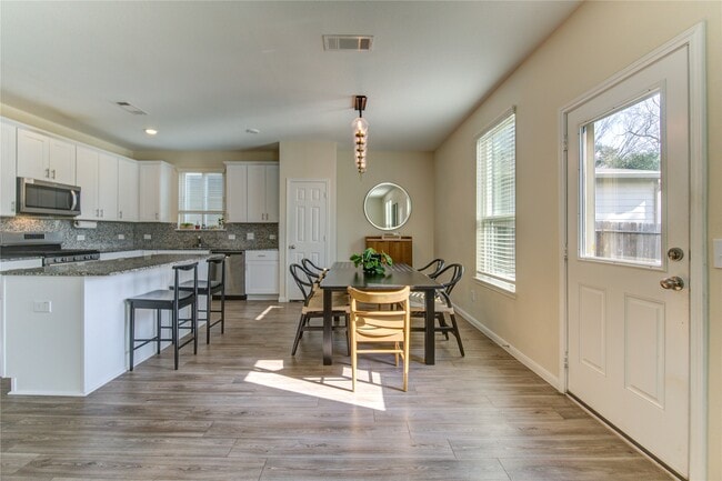 Building Photo - 6706 Hobby Wind Ridge Dr