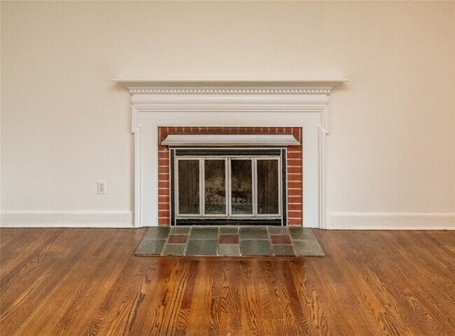 Building Photo - 37 Clover Hill Dr
