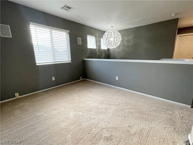 Building Photo - 2825 Woodland Park Ave