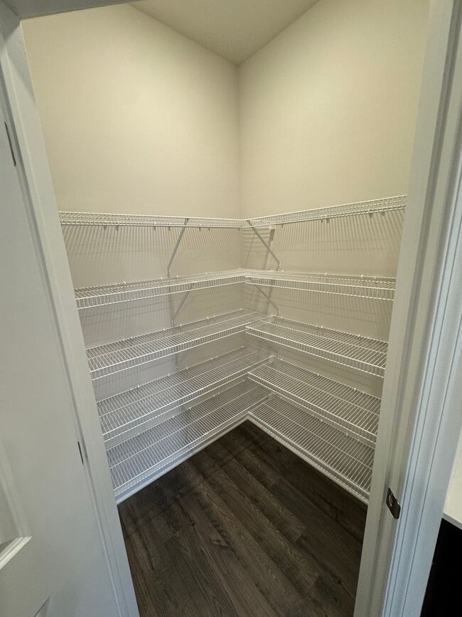 Building Photo - THREE BEDROOM NEW CONSTRUCTION PARKLAND SCHOOLS Townhome