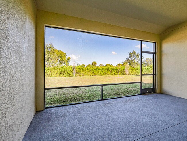 Building Photo - 5513 1st Sq