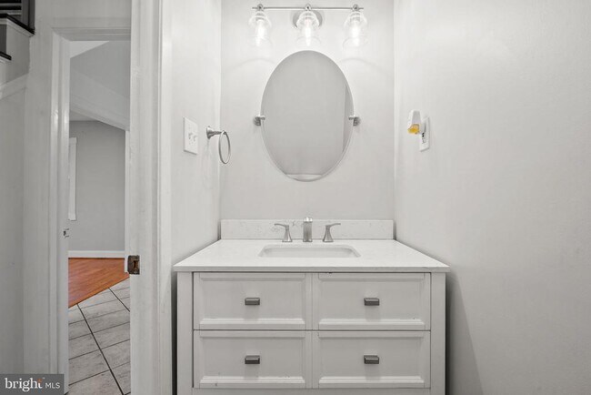 Building Photo - 3816 Irongate Ln