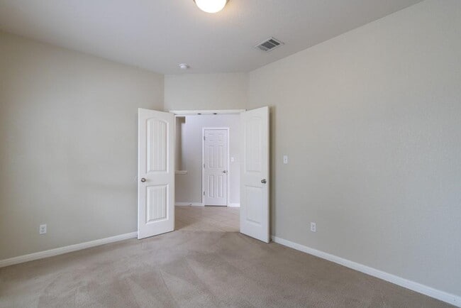 Building Photo - 18601 Derby Hill Ln