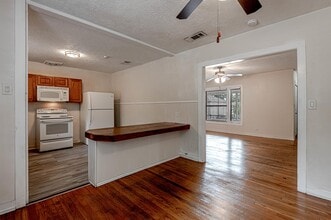 Building Photo - 2538 Sycamore Ave