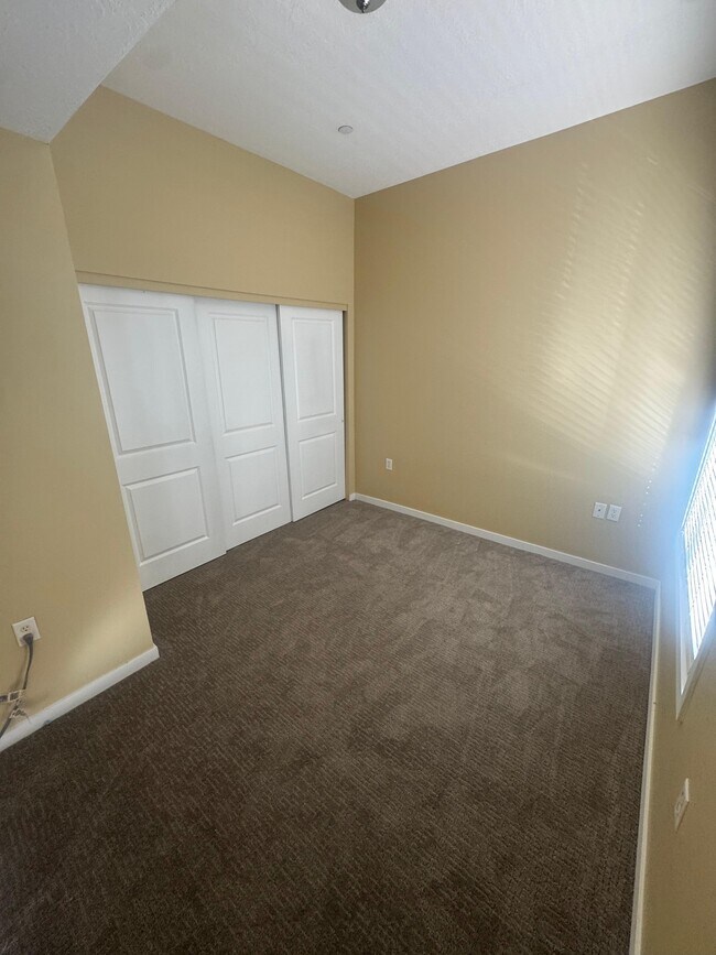 Building Photo - 2150 S Main St