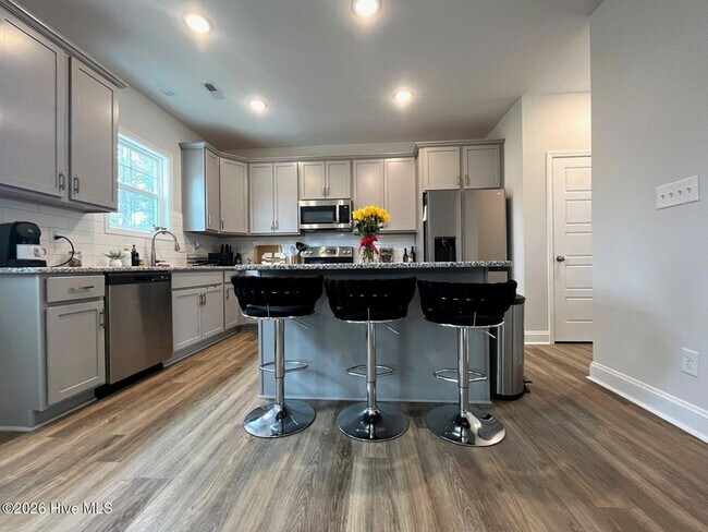 Building Photo - 280 Flying Bolt Dr